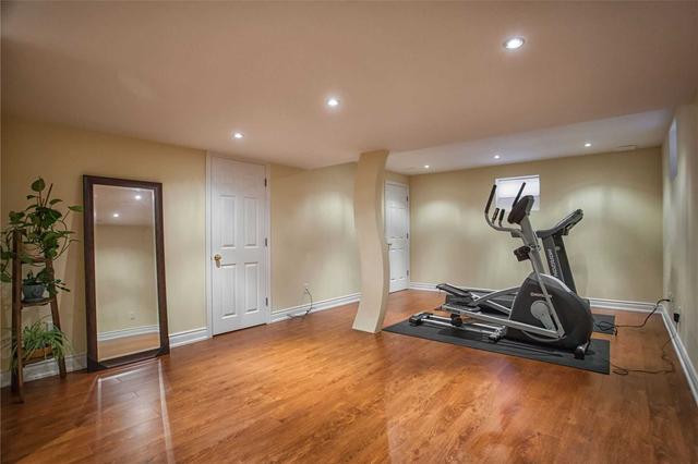 252 Lauderdale Dr, House semidetached with 3 bedrooms, 4 bathrooms and 3 parking in Vaughan ON | Image 22