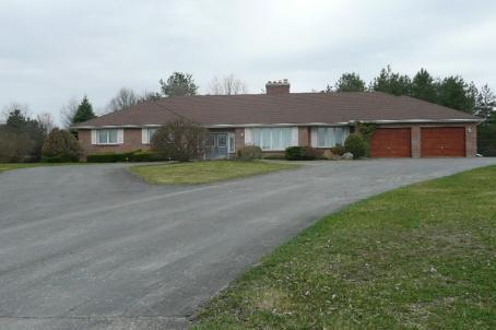 7300 Centre Rd, House detached with 3 bedrooms, 4 bathrooms and 10 parking in Uxbridge ON | Image 1