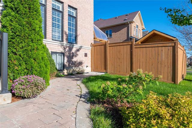 25 Gamson Cres, House detached with 4 bedrooms, 6 bathrooms and 5 parking in Brampton ON | Image 37