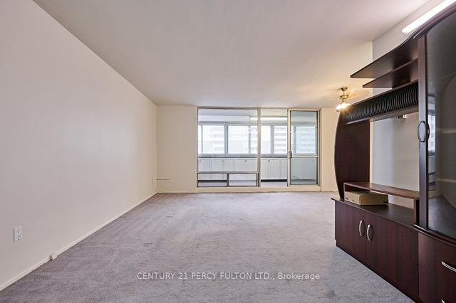 1903 - 5 Massey Sq, Condo with 1 bedrooms, 1 bathrooms and 1 parking in Toronto ON | Image 2