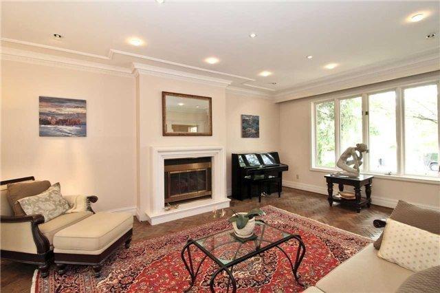 45 Broadleaf Rd, House detached with 4 bedrooms, 5 bathrooms and 6 parking in Toronto ON | Image 4