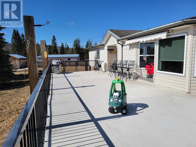 447 Dock Avenue, House other with 2 bedrooms, 2 bathrooms and null parking in Bulkley Nechako D BC | Image 24