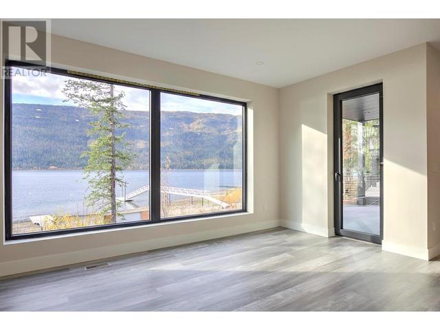 8546 97a Highway, House detached with 5 bedrooms, 3 bathrooms and 5 parking in North Okanagan F BC | Image 9