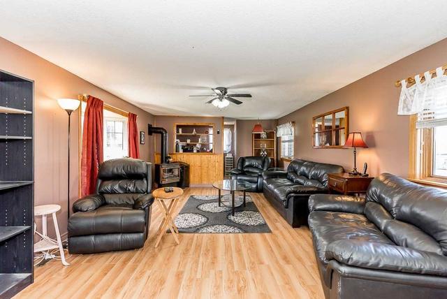 201079 County Road 109 Rd, House detached with 3 bedrooms, 2 bathrooms and 30 parking in East Garafraxa ON | Image 3