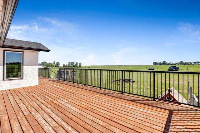 260029 Range Road 251, House detached with 3 bedrooms, 2 bathrooms and 10 parking in Wheatland County AB | Image 38
