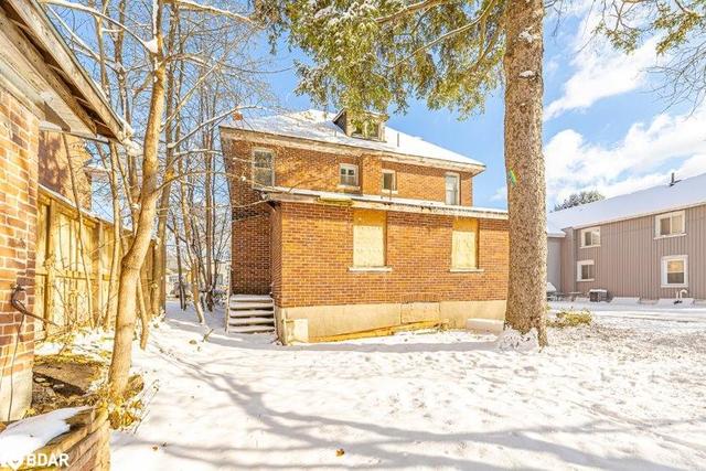 90b Mary Street, House semidetached with 3 bedrooms, 1 bathrooms and 1 parking in Barrie ON | Image 8