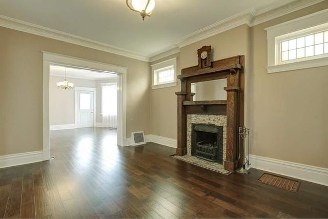 124 Rosemount Ave, House detached with 5 bedrooms, 3 bathrooms and 6 parking in Toronto ON | Image 6