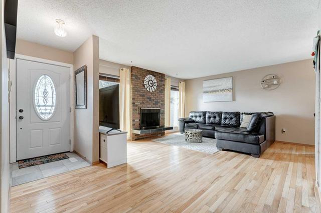 260 Cedarpark Drive Sw, House detached with 3 bedrooms, 2 bathrooms and 2 parking in Calgary AB | Image 5