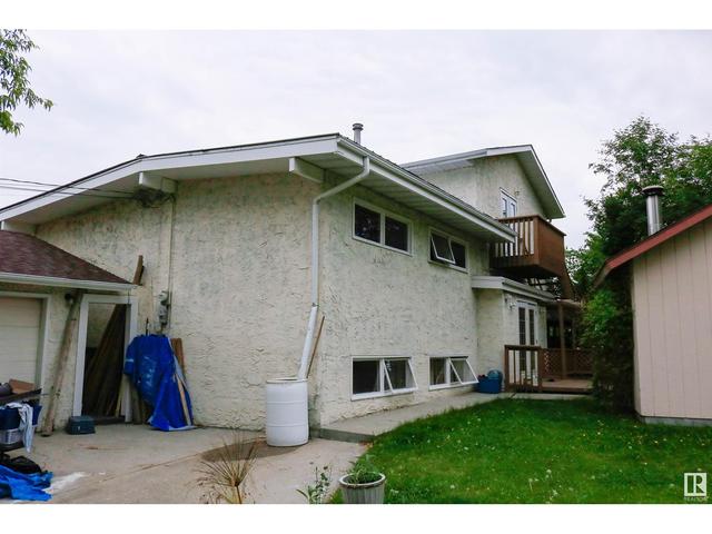 8316 160 St Nw, House detached with 6 bedrooms, 3 bathrooms and 5 parking in Edmonton AB | Image 37