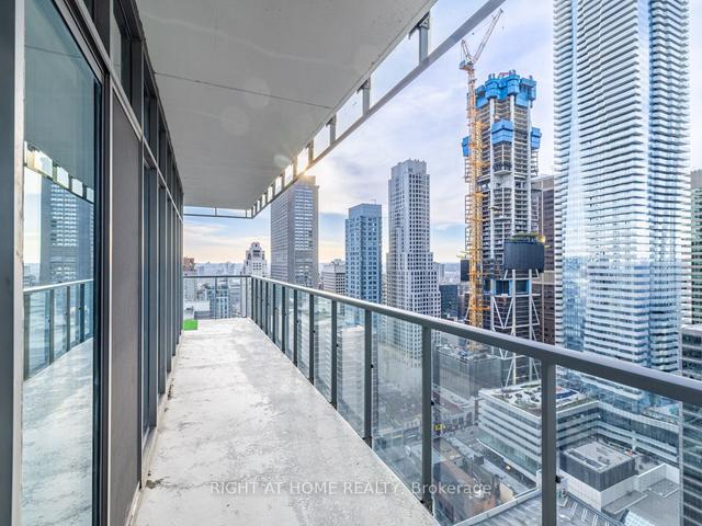2907 - 33 Charles St E, Condo with 2 bedrooms, 1 bathrooms and 1 parking in Toronto ON | Image 20