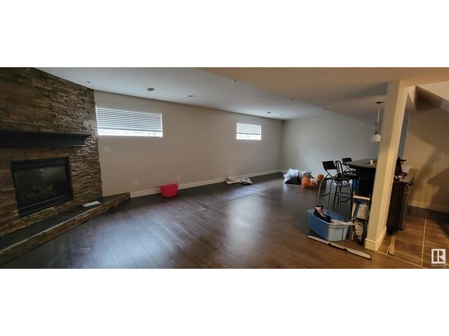 10227 52 St Nw, House detached with 4 bedrooms, 3 bathrooms and 3 parking in Edmonton AB | Image 9