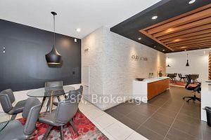 3302 - 21 Iceboat Terr, Condo with 1 bedrooms, 1 bathrooms and 1 parking in Toronto ON | Image 11
