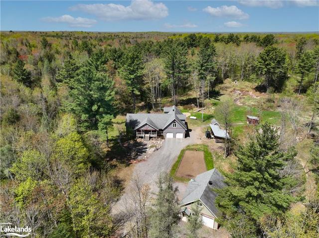 1140 Camel Lake Road, House detached with 6 bedrooms, 3 bathrooms and 22 parking in Muskoka Lakes ON | Image 37