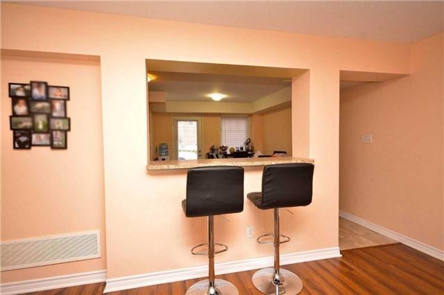 5 - 3335 Thomas St, Townhouse with 2 bedrooms, 2 bathrooms and 1 parking in Mississauga ON | Image 7