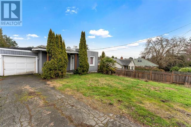889 & 891 Tillicum Rd, House detached with 7 bedrooms, 3 bathrooms and 4 parking in Esquimalt BC | Image 1