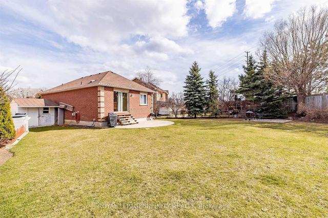 72 Mosley Cres, House detached with 2 bedrooms, 2 bathrooms and 5.5 parking in Brampton ON | Image 31