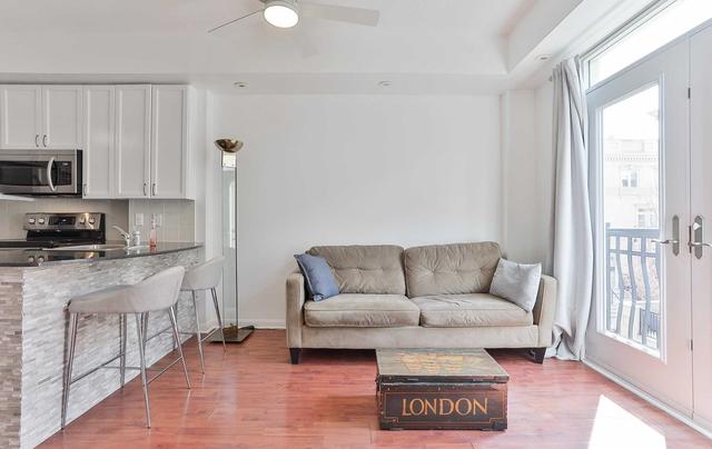 th12 - 68 Carr St, Townhouse with 2 bedrooms, 2 bathrooms and 1 parking in Toronto ON | Image 14