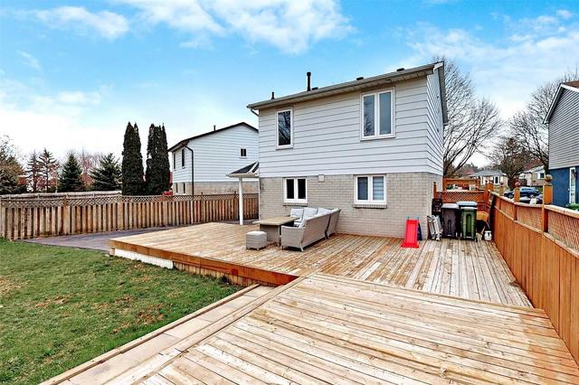 33 Tillbrook Crt, House detached with 4 bedrooms, 3 bathrooms and 10 parking in Toronto ON | Image 25