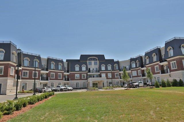 222 - 2300 Upper Middle Rd W, Condo with 1 bedrooms, 2 bathrooms and null parking in Oakville ON | Image 2