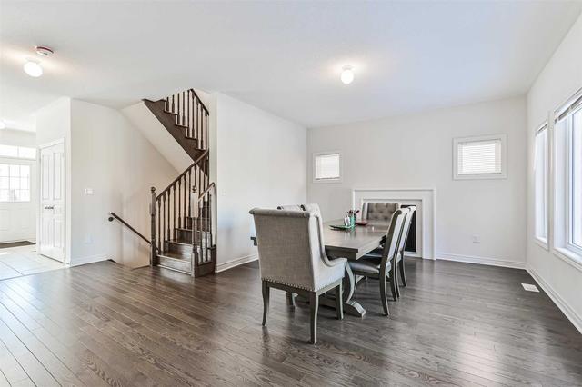 14 Portia St, House detached with 4 bedrooms, 4 bathrooms and 3 parking in Markham ON | Image 3