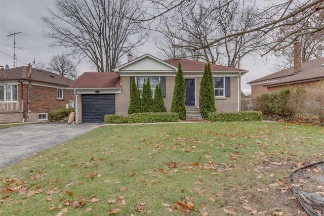 58 Kingswood Rd, House detached with 3 bedrooms, 2 bathrooms and 4 parking in Oakville ON | Image 1