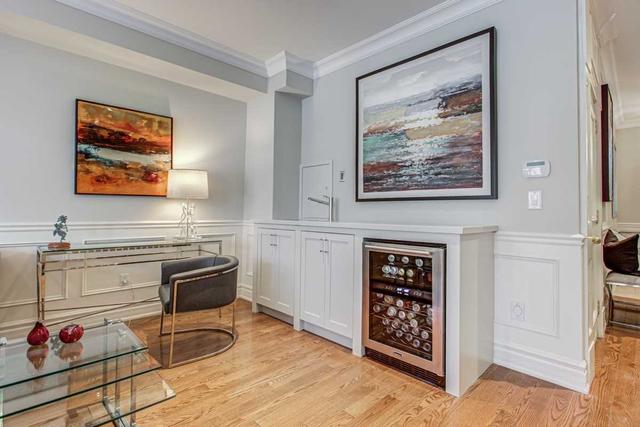 th6 - 217 Roslin Ave, House attached with 4 bedrooms, 5 bathrooms and 2 parking in Toronto ON | Image 7