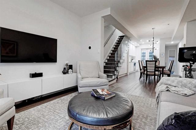th22 - 1 Baxter St, Townhouse with 2 bedrooms, 2 bathrooms and 1 parking in Toronto ON | Image 2