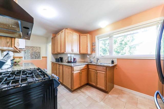 1029 Eagle Dr, House detached with 3 bedrooms, 2 bathrooms and 5 parking in London ON | Image 4