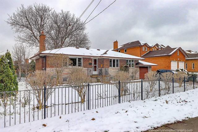 2030 Pharmacy Ave, House detached with 3 bedrooms, 1 bathrooms and 5 parking in Toronto ON | Image 1