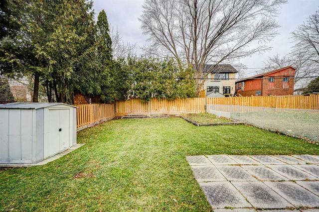 246 Elmwood Ave, House detached with 3 bedrooms, 2 bathrooms and 3 parking in Toronto ON | Image 33