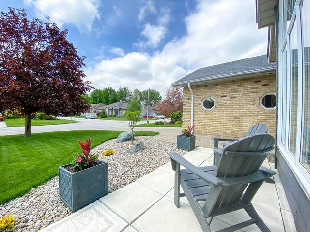 367 Fanshawe Drive, House detached with 4 bedrooms, 2 bathrooms and 4 parking in Sarnia ON | Image 46
