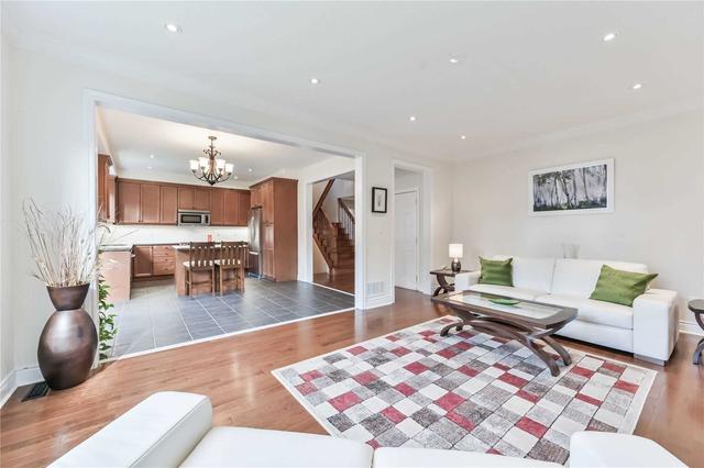1070 Warby Tr, House detached with 3 bedrooms, 3 bathrooms and 4 parking in Newmarket ON | Image 20