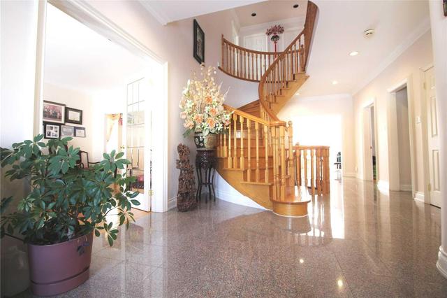 26 Clarkhill St, House detached with 4 bedrooms, 6 bathrooms and 6 parking in Toronto ON | Image 2