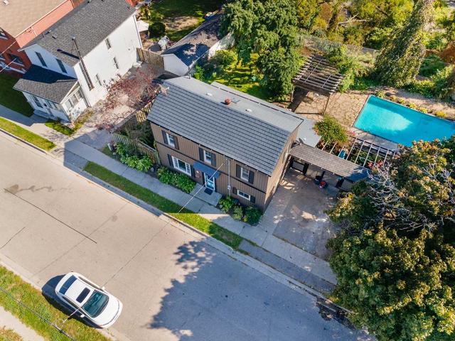 33 Erie St, House detached with 3 bedrooms, 1 bathrooms and 2 parking in Oshawa ON | Image 28