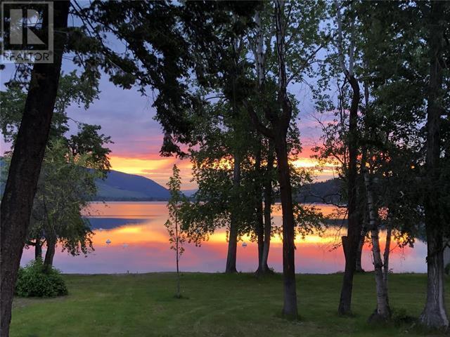 26 Lakeshore Drive, House detached with 3 bedrooms, 3 bathrooms and 8 parking in Vernon BC | Image 4