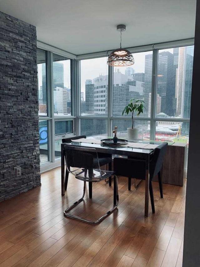 1202 - 18 Harbour St, Condo with 2 bedrooms, 2 bathrooms and 2 parking in Toronto ON | Image 2