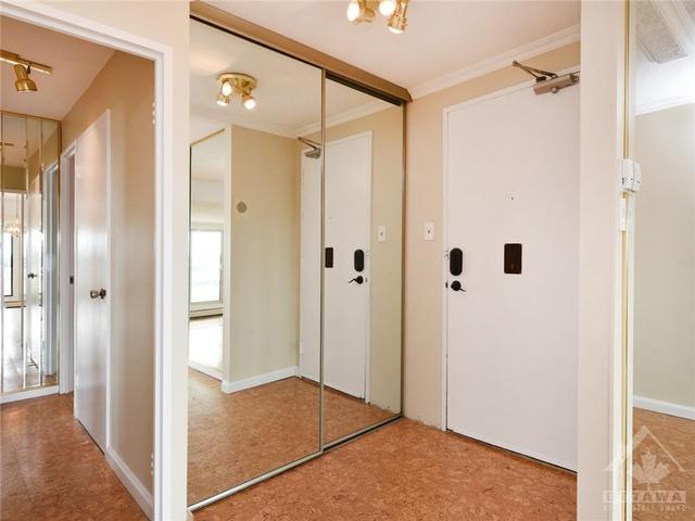 1907 - 1171 Ambleside Drive, Condo with 2 bedrooms, 1 bathrooms and 1 parking in Ottawa ON | Image 5