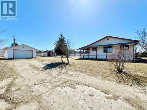 4907/4909 48 Street, House detached with 2 bedrooms, 2 bathrooms and 6 parking in Valleyview AB | Card Image