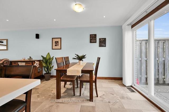 3 - 2244 Upper Middle Rd, Townhouse with 3 bedrooms, 4 bathrooms and 2 parking in Burlington ON | Image 2
