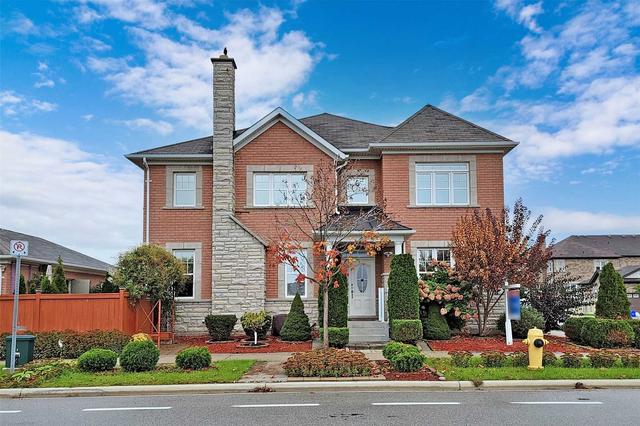 2 Frank Davis St, House attached with 3 bedrooms, 4 bathrooms and 3 parking in Markham ON | Image 1