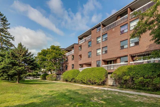 504 - 4060 Lawrence Ave E, Condo with 2 bedrooms, 1 bathrooms and 1 parking in Toronto ON | Image 1
