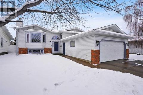 14 Dunning Crescent, Red Deer, AB, T4R2G7 | Card Image