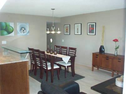 1112 - 8 York St, Condo with 2 bedrooms, 2 bathrooms and null parking in Toronto ON | Image 1