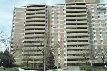 1004 - 120 Dundalk Dr, Condo with 2 bedrooms, 1 bathrooms and 2 parking in Toronto ON | Image 1