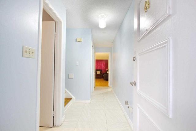 7475 Goreway Dr, Townhouse with 4 bedrooms, 3 bathrooms and 2 parking in Mississauga ON | Image 25