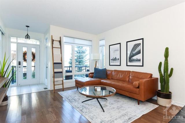 228 Pembina Private, House attached with 2 bedrooms, 2 bathrooms and 1 parking in Ottawa ON | Image 4
