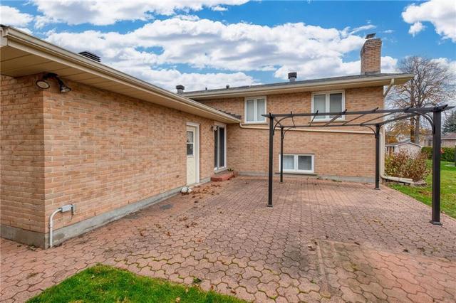 1324 Patricia Place, House detached with 3 bedrooms, 2 bathrooms and 6 parking in Cornwall ON | Image 27