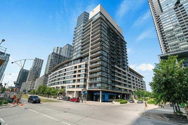 722 - 8 Telegram Mews, Condo with 1 bedrooms, 2 bathrooms and 1 parking in Toronto ON | Image 2