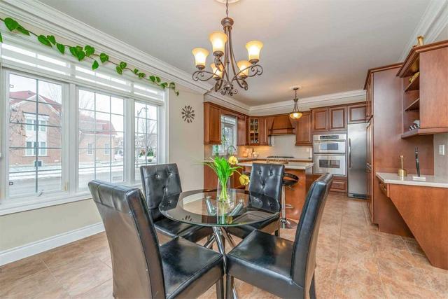 2 Emperor Dr, House detached with 5 bedrooms, 6 bathrooms and 7 parking in Brampton ON | Image 8