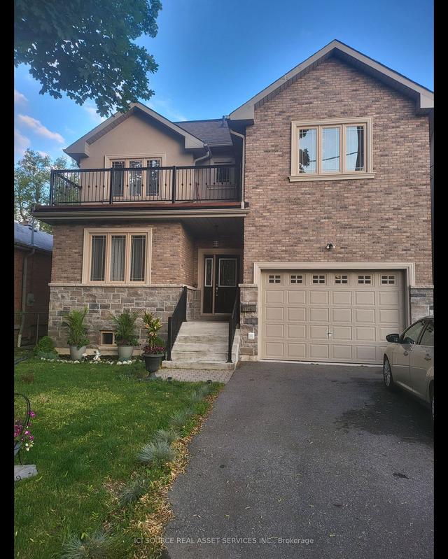 374 Beechgrove Dr, House detached with 4 bedrooms, 5 bathrooms and 3.5 parking in Toronto ON | Image 1